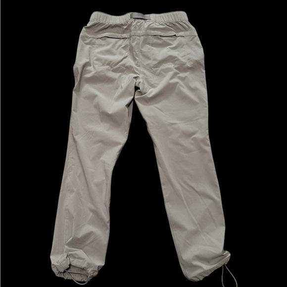 Women’s Eddie Bauer 10 Medium Joggers ClimaTrail Pants Sweats Beige Pockets NWT - Picture 4 of 14